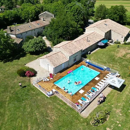 Casa vacanze Grand Au Calme Avec Piscine Chauffée Saint-Vincent-la-Châtre